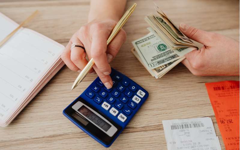 Jak ustalić stawkę za zlecenie, gdy pracujesz na freelansie?